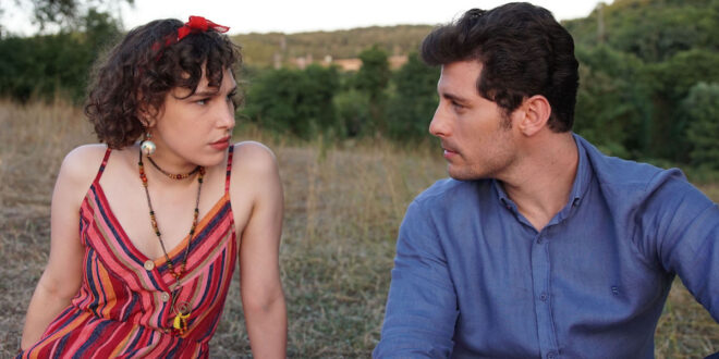 Alara e Burak / Everywhere i go (foto Mediaset)